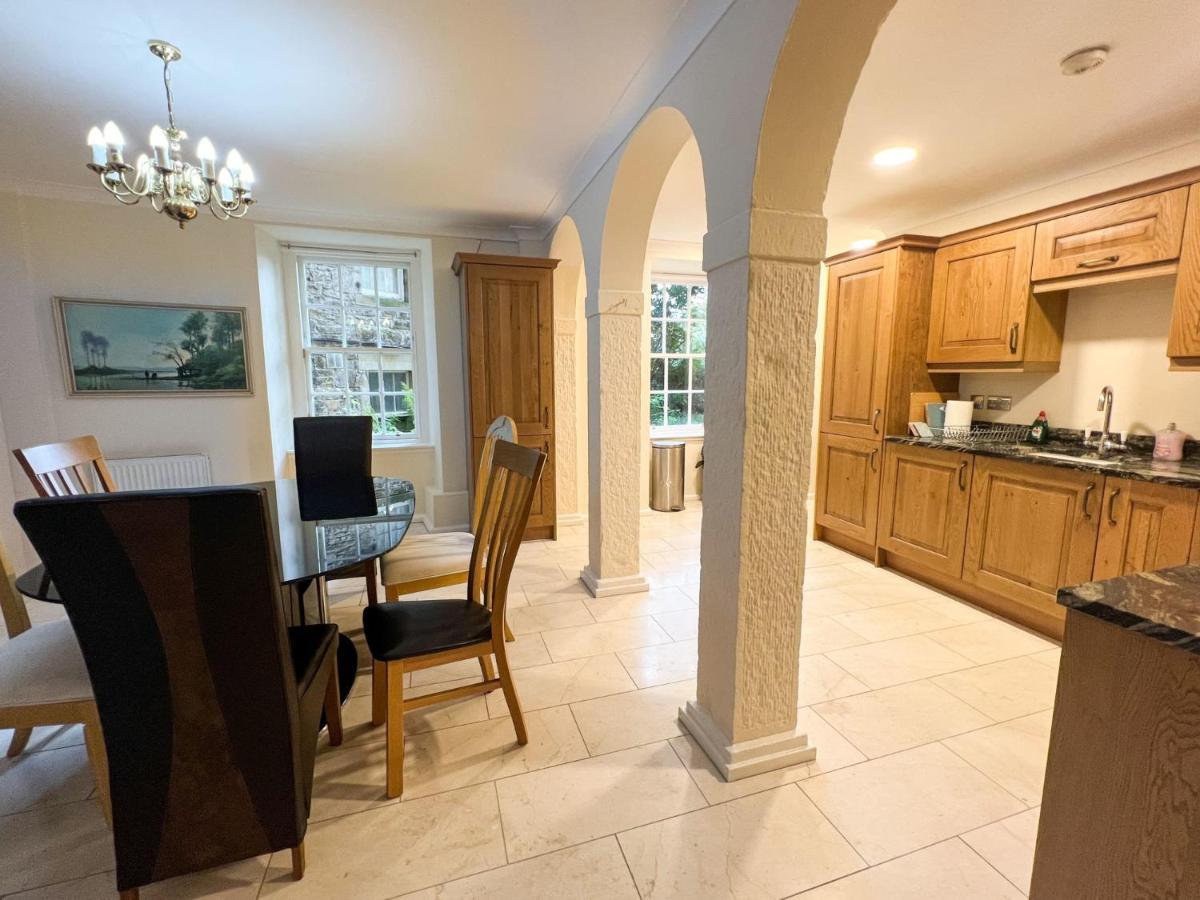 Spacious Flat Sleeps 8 Near Princes Street Эдинбург Экстерьер фото