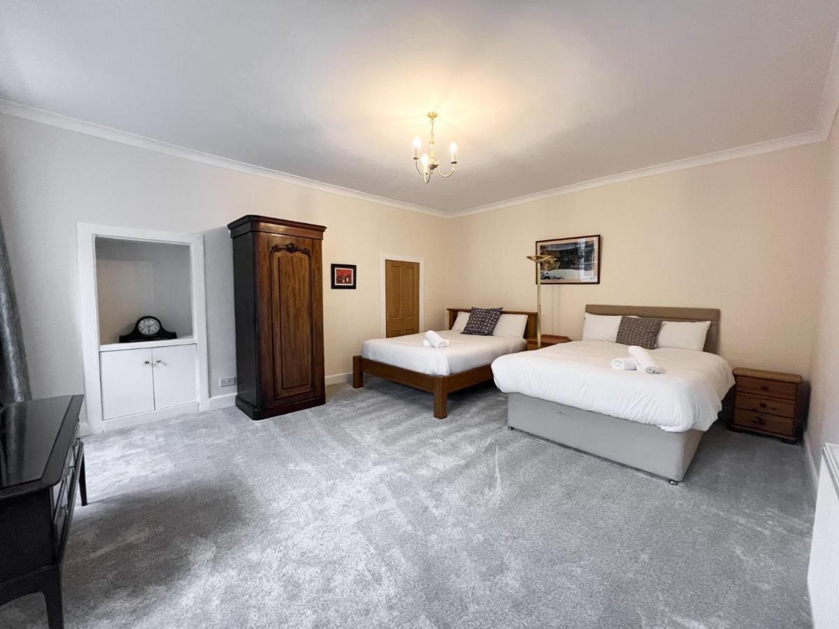 Spacious Flat Sleeps 8 Near Princes Street Эдинбург Экстерьер фото