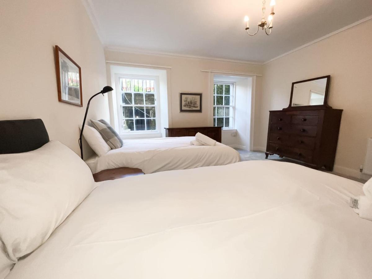 Spacious Flat Sleeps 8 Near Princes Street Эдинбург Экстерьер фото
